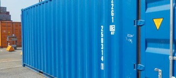 www.hz-containers.com www.hz-kontejnery.cz Új raktárkonténereket, lakókonténereket, Tengeri konténer 6 m, hajókonténer 12 m, LAKÓKONTÉNEREK, www.confoot.cz 3