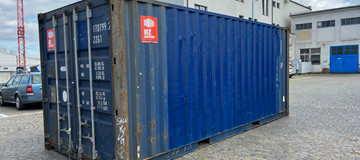 www.hz-containers.com www.hz-kontejnery.cz Új raktárkonténereket, lakókonténereket, Tengeri konténer 6 m, hajókonténer 12 m, LAKÓKONTÉNEREK, www.confoot.cz 