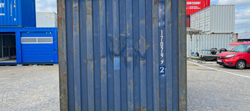 www.hz-containers.com www.hz-kontejnery.cz Új raktárkonténereket, lakókonténereket, Tengeri konténer 6 m, hajókonténer 12 m, LAKÓKONTÉNEREK, www.confoot.cz 2