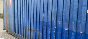 www.hz-containers.com www.hz-kontejnery.cz Új raktárkonténereket, lakókonténereket, Tengeri konténer 6 m, hajókonténer 12 m, LAKÓKONTÉNEREK, www.confoot.cz 1