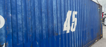 www.hz-containers.com www.hz-kontejnery.cz Új raktárkonténereket, lakókonténereket, Tengeri konténer 6 m, hajókonténer 12 m, LAKÓKONTÉNEREK, www.confoot.cz 5