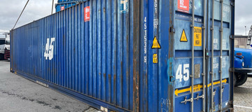 www.hz-containers.com www.hz-kontejnery.cz Új raktárkonténereket, lakókonténereket, Tengeri konténer 6 m, hajókonténer 12 m, LAKÓKONTÉNEREK, www.confoot.cz 8