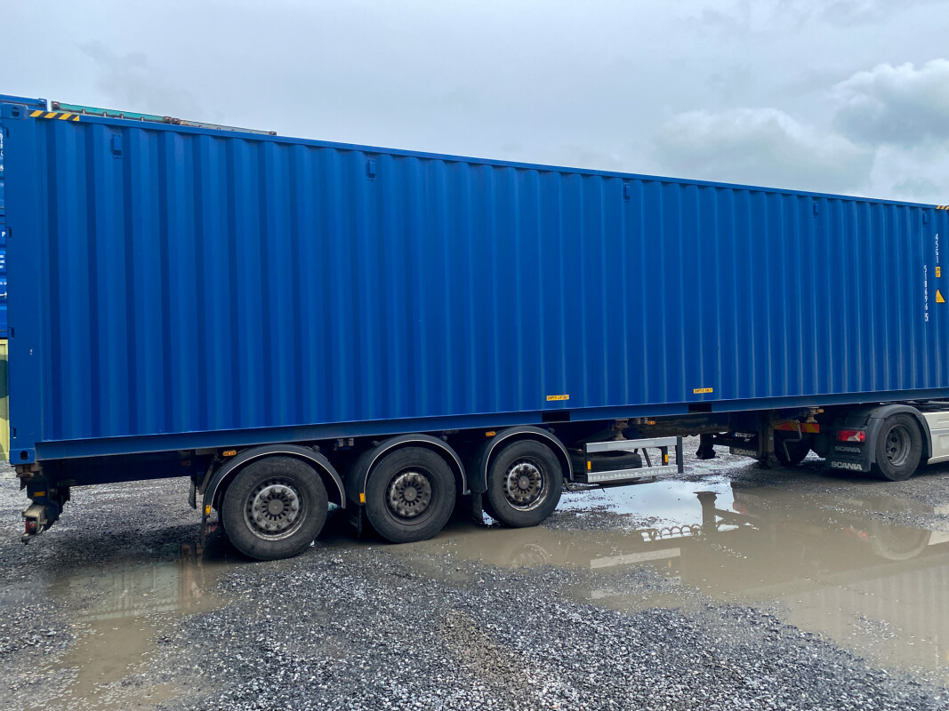 Blue container 40'HC, no transport, 518 969-5