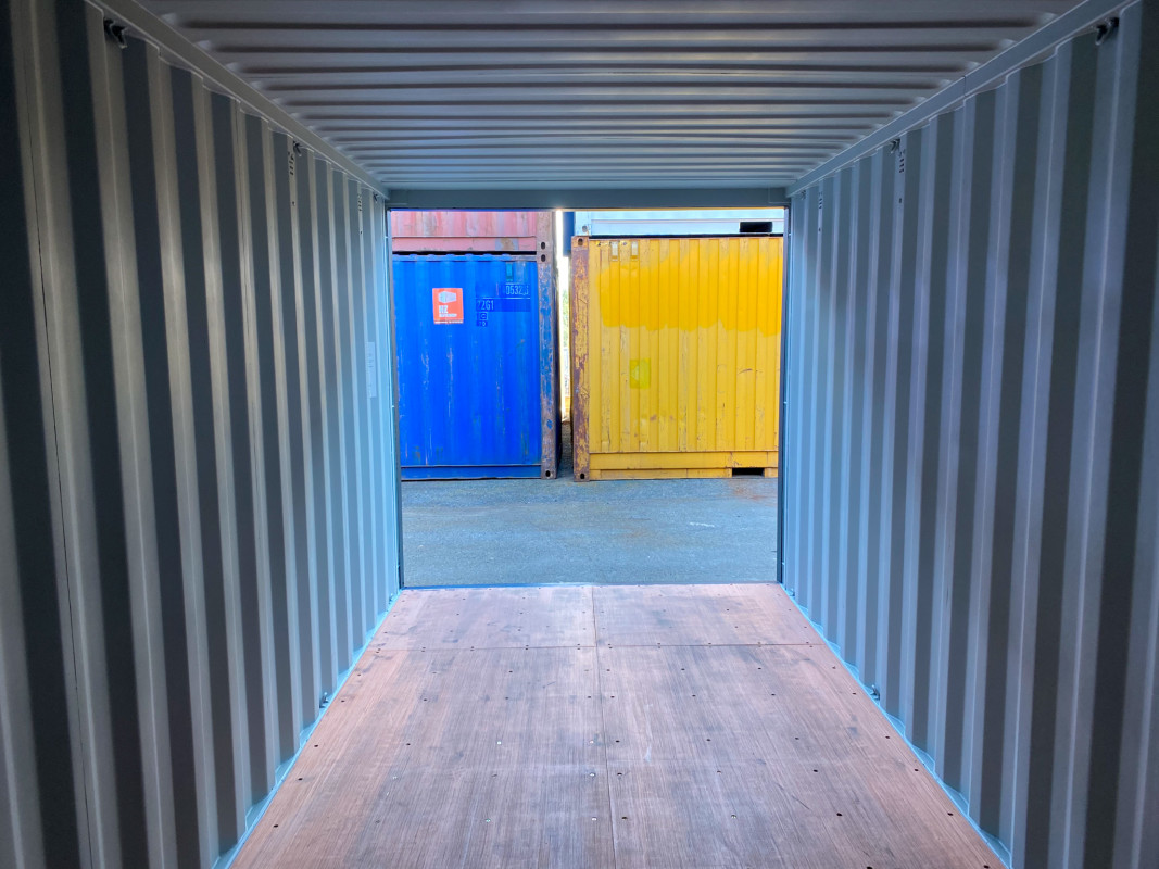 Sea Shipping container 20' RAL 7016 | Containers Store