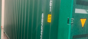 www.hz-containers.com www.hz-kontejnery.cz Új raktárkonténereket, lakókonténereket, Tengeri konténer 6 m, hajókonténer 12 m, LAKÓKONTÉNEREK, www.confoot.cz 1